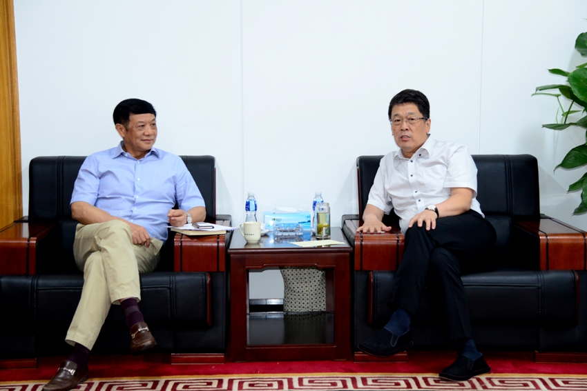 王玉君厅长会见葛洲坝集团副总经理邓银启一行一
